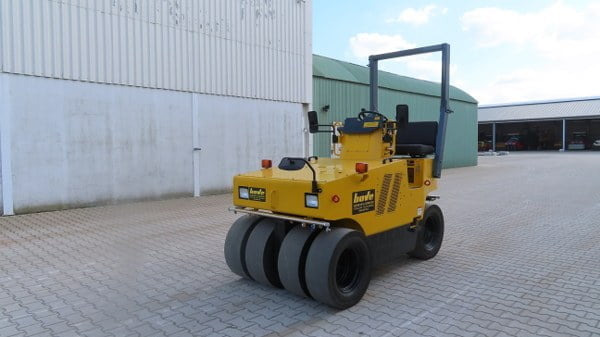 Compacteur à pneus Sakai TS 160-2: photos 6