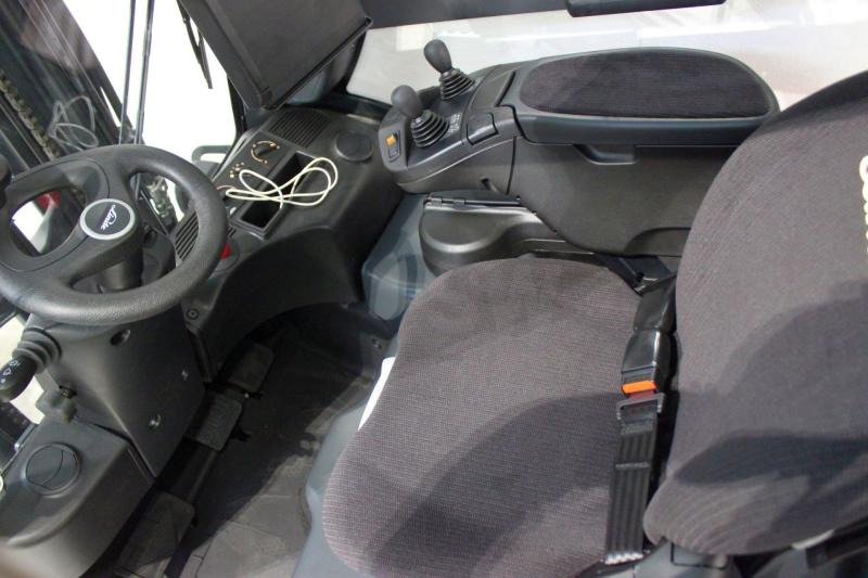 Linde E 18 EVO 386-02 - Chariot élévateur électrique: photos 4 Linde E 18 EVO 386-02 - Chariot élévateur électrique: photos 4