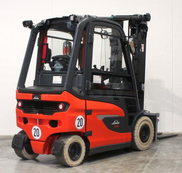 Linde E 25 1252 - Chariot élévateur électrique: photos 2 Linde E 25 1252 - Chariot élévateur électrique: photos 2