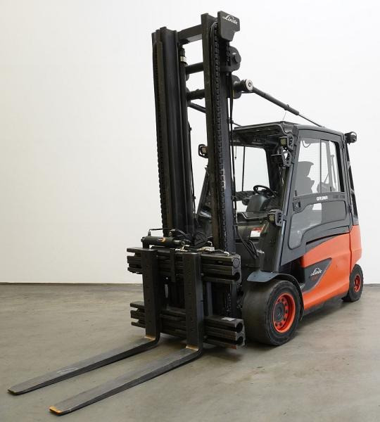 Linde E 50/600 HL 388 - Chariot élévateur électrique: photos 1 Linde E 50/600 HL 388 - Chariot élévateur électrique: photos 1