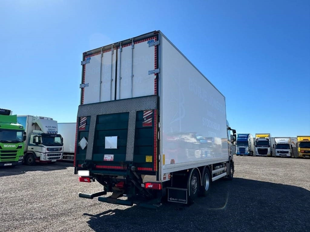 Scania R500B6X2*4NB serie 0633 - Camion frigorifique: photos 3 Scania R500B6X2*4NB serie 0633 - Camion frigorifique: photos 3