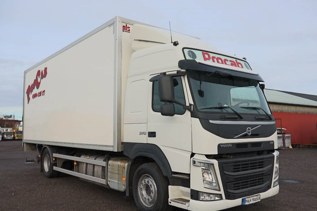 Volvo FM Serie 3722 - Camion fourgon: photos 2 Volvo FM Serie 3722 - Camion fourgon: photos 2