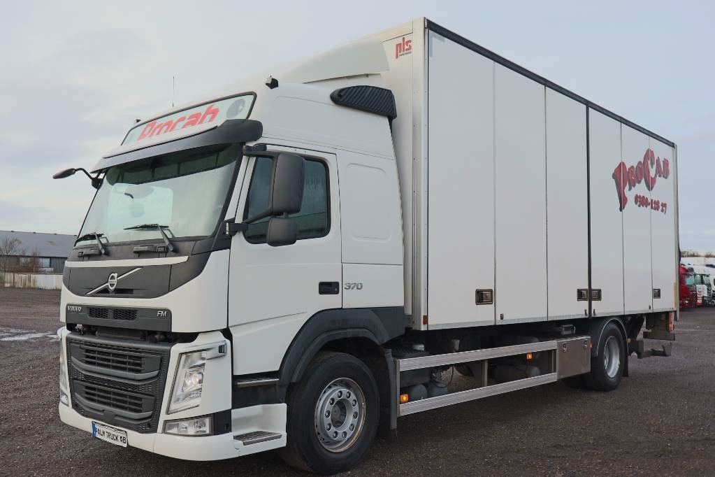 Volvo FM Serie 3722 - Camion fourgon: photos 1 Volvo FM Serie 3722 - Camion fourgon: photos 1