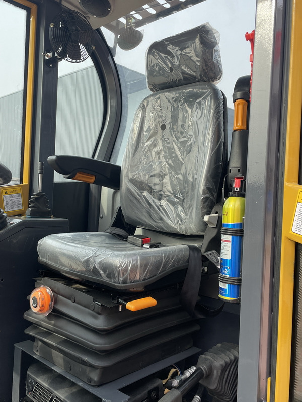 Qingdao Promising CE Telescopic Loader ZL15 - Chargeuse sur pneus télescopique: photos 4 Qingdao Promising CE Telescopic Loader ZL15 - Chargeuse sur pneus télescopique: photos 4