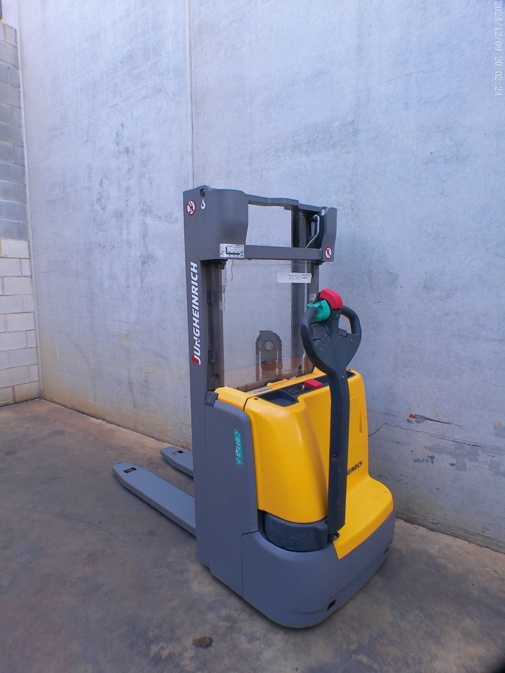 Jungheinrich EJC 110 250 ZZ - Gerbeur: photos 1 Jungheinrich EJC 110 250 ZZ - Gerbeur: photos 1