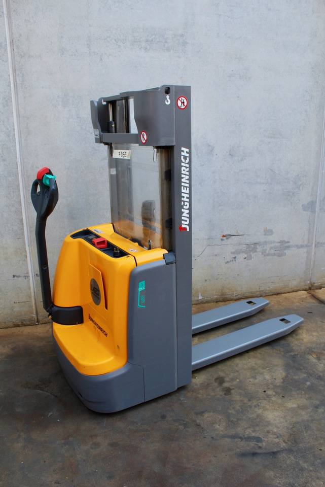 Jungheinrich EJC 110 250 ZZ LI-ion - Gerbeur: photos 3 Jungheinrich EJC 110 250 ZZ LI-ion - Gerbeur: photos 3