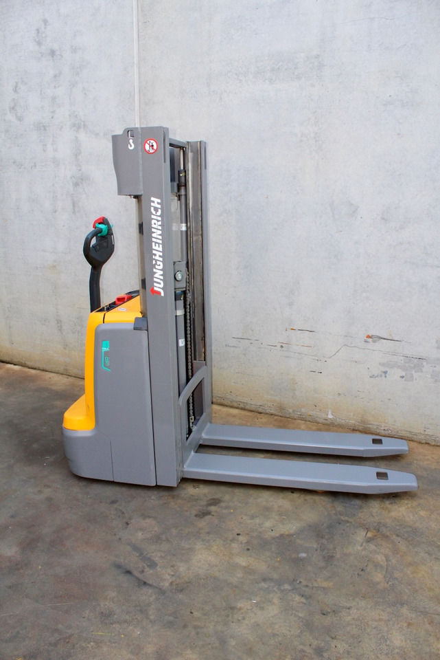 Jungheinrich EJC 110 250 ZZ LI-ion - Gerbeur: photos 4 Jungheinrich EJC 110 250 ZZ LI-ion - Gerbeur: photos 4