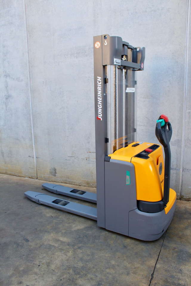 Jungheinrich EJC 212 320 ZT LI-ION - Gerbeur: photos 1 Jungheinrich EJC 212 320 ZT LI-ION - Gerbeur: photos 1