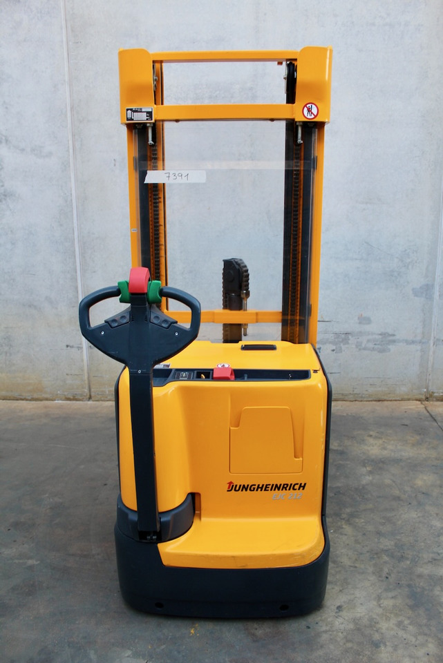 Jungheinrich EJC 212 470 DZ - Gerbeur: photos 5 Jungheinrich EJC 212 470 DZ - Gerbeur: photos 5