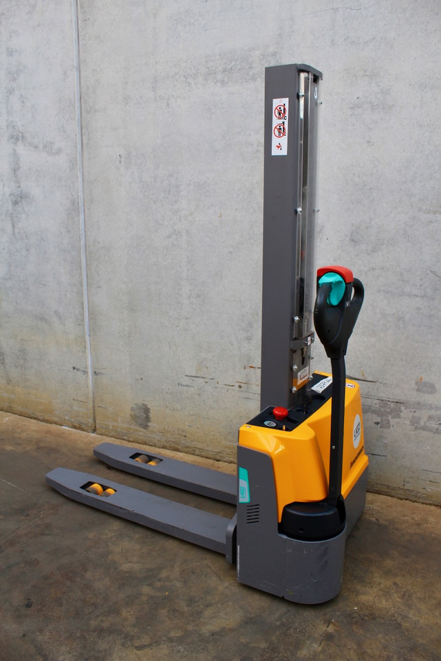 Jungheinrich EJC M10 154 E LI-ION - Gerbeur: photos 1 Jungheinrich EJC M10 154 E LI-ION - Gerbeur: photos 1