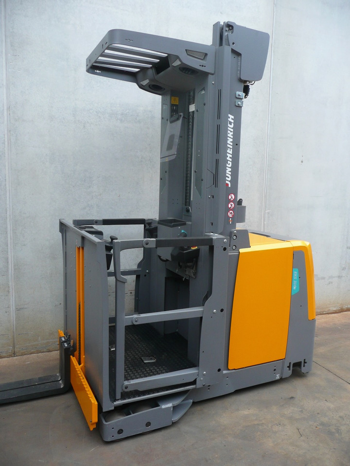 Jungheinrich EKS 310s Z+F 350 ZT - Préparateur de commandes: photos 3 Jungheinrich EKS 310s Z+F 350 ZT - Préparateur de commandes: photos 3