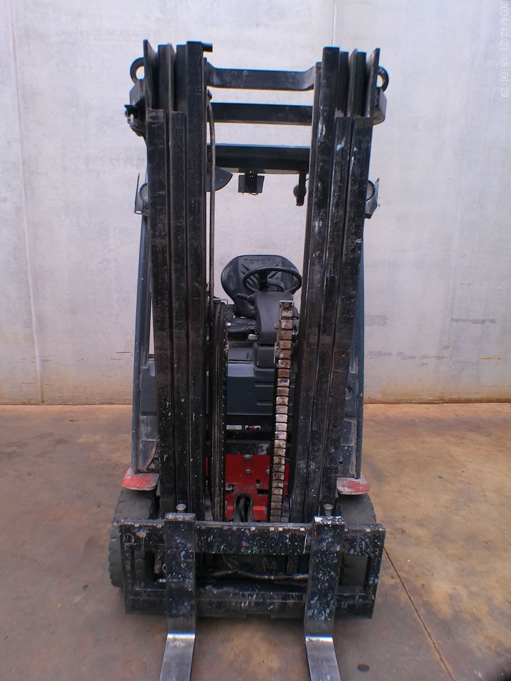 Toyota 8FBE15T - Chariot élévateur électrique: photos 5 Toyota 8FBE15T - Chariot élévateur électrique: photos 5