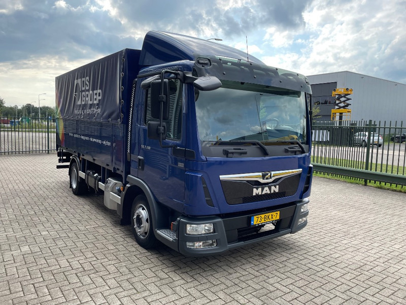 MAN TGL 7.190 - Camion à rideaux coulissants: photos 3 MAN TGL 7.190 - Camion à rideaux coulissants: photos 3