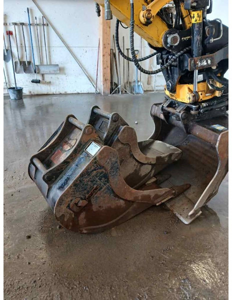 Komatsu PC78US-10 - Mini pelle: photos 4 Komatsu PC78US-10 - Mini pelle: photos 4