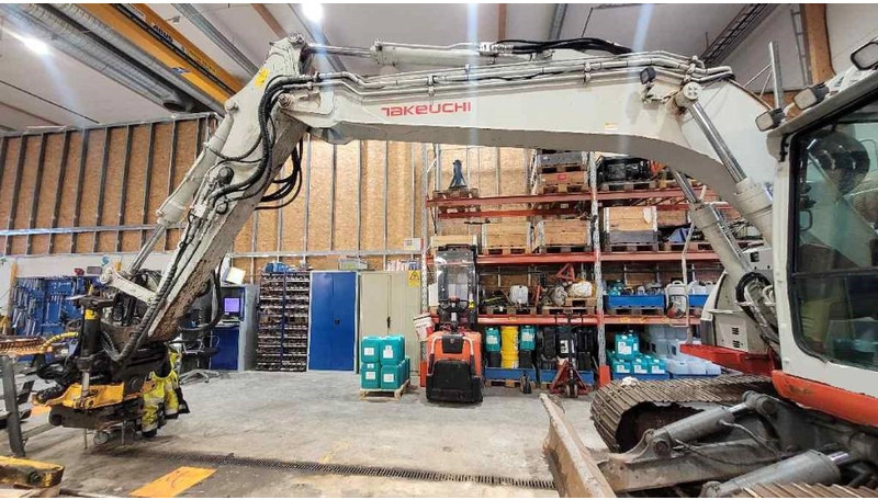 Takeuchi TB 2150 R - Pelle sur chenille: photos 4 Takeuchi TB 2150 R - Pelle sur chenille: photos 4