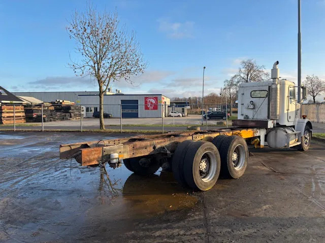 Freightliner 3 AXLE RIGID 6x4 chassis cabine - Châssis cabine: photos 2 Freightliner 3 AXLE RIGID 6x4 chassis cabine - Châssis cabine: photos 2