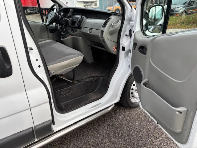 Opel Vivaro 2 2.0Cdti /84kW-E4 crew cab L2H1 — crédit-bail Opel Vivaro 2 2.0Cdti /84kW-E4 crew cab L2H1: photos 17