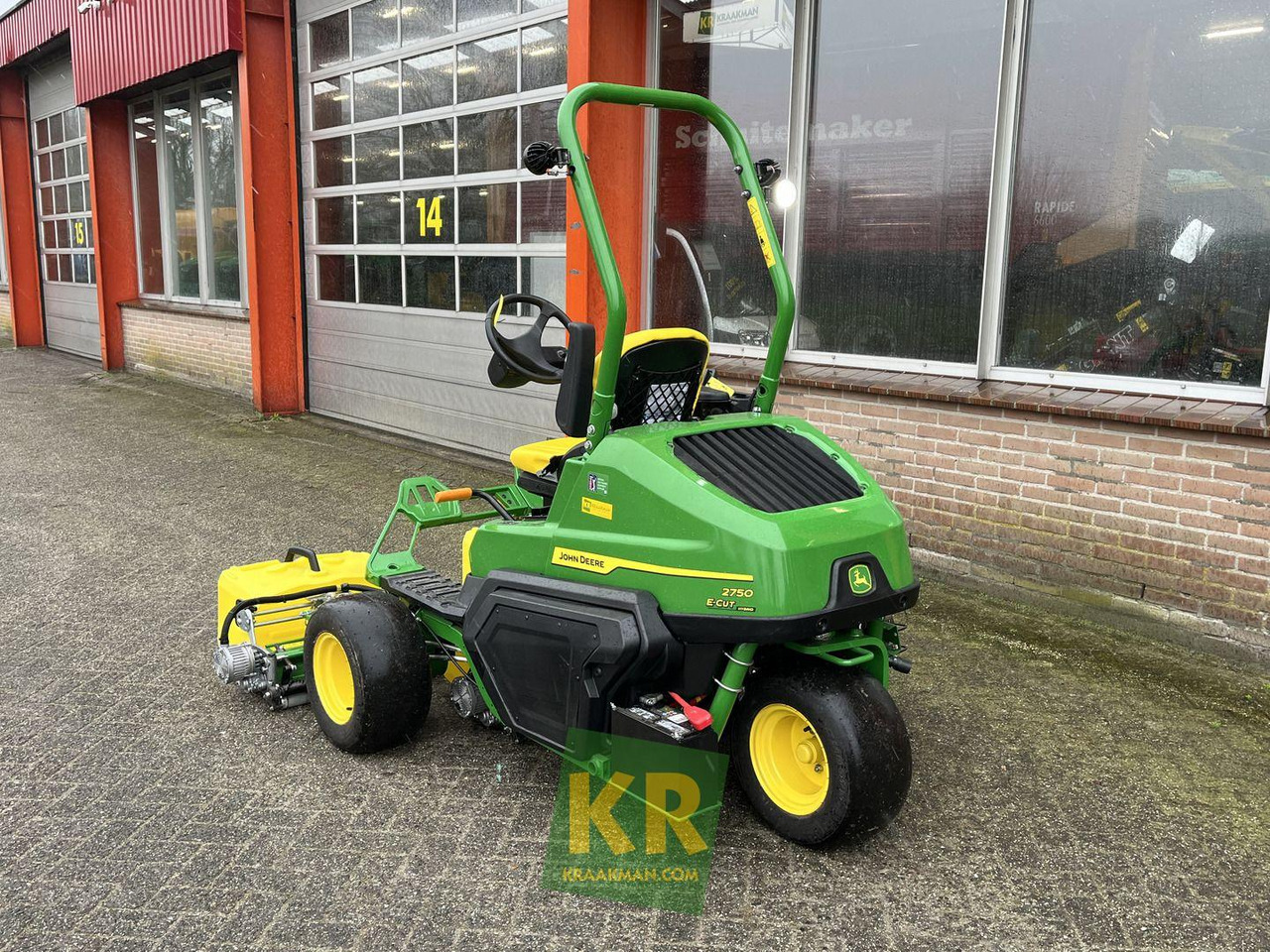 2750 E-CUT HYBRID John Deere - Motofaucheuse: photos 2 2750 E-CUT HYBRID John Deere - Motofaucheuse: photos 2