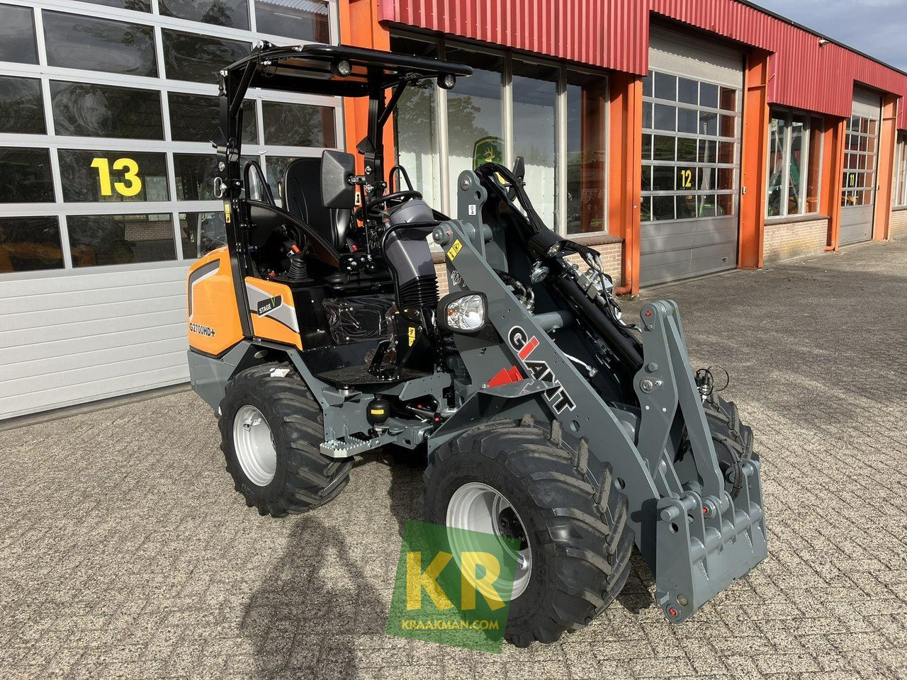 G2700 HD+ Giant - Valet de ferme: photos 2 G2700 HD+ Giant - Valet de ferme: photos 2