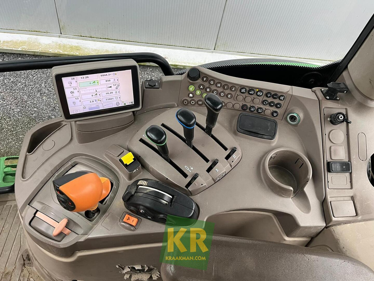 John Deere 6115R - Tracteur agricole: photos 4 John Deere 6115R - Tracteur agricole: photos 4