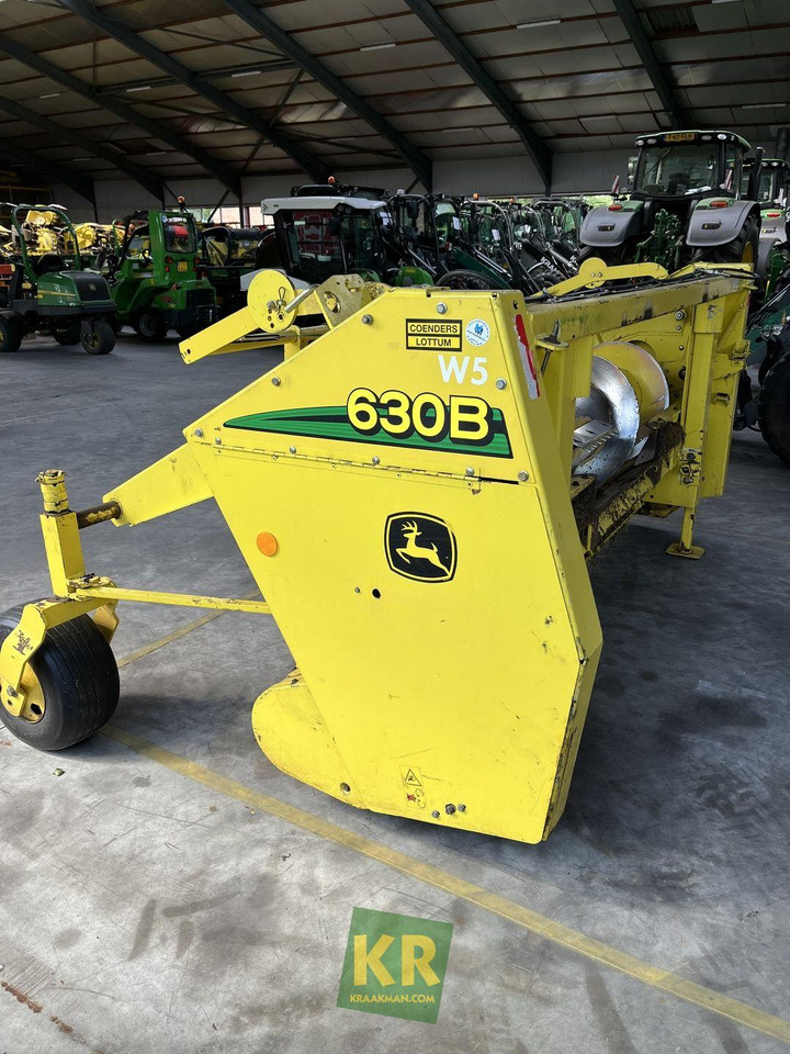 John Deere 630B - Accessoire aux ensileuses: photos 3 John Deere 630B - Accessoire aux ensileuses: photos 3