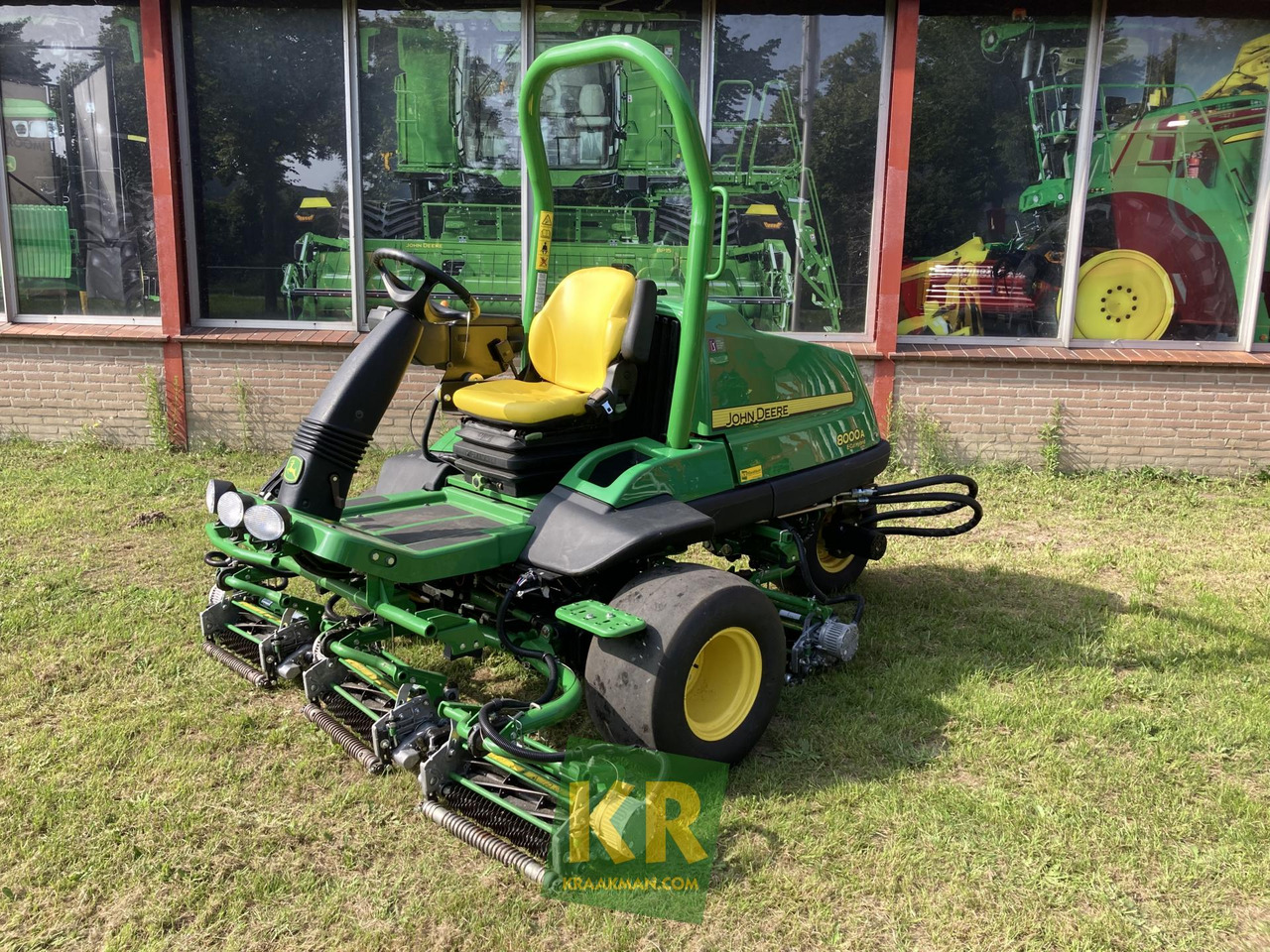 John Deere 8000A E-CUT - Motofaucheuse: photos 1 John Deere 8000A E-CUT - Motofaucheuse: photos 1