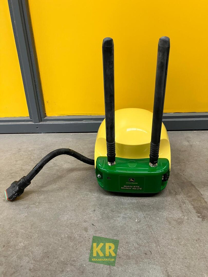 John Deere Starfire 6000 ontvanger - Système de navigation pour Machine agricole: photos 2 John Deere Starfire 6000 ontvanger - Système de navigation pour Machine agricole: photos 2