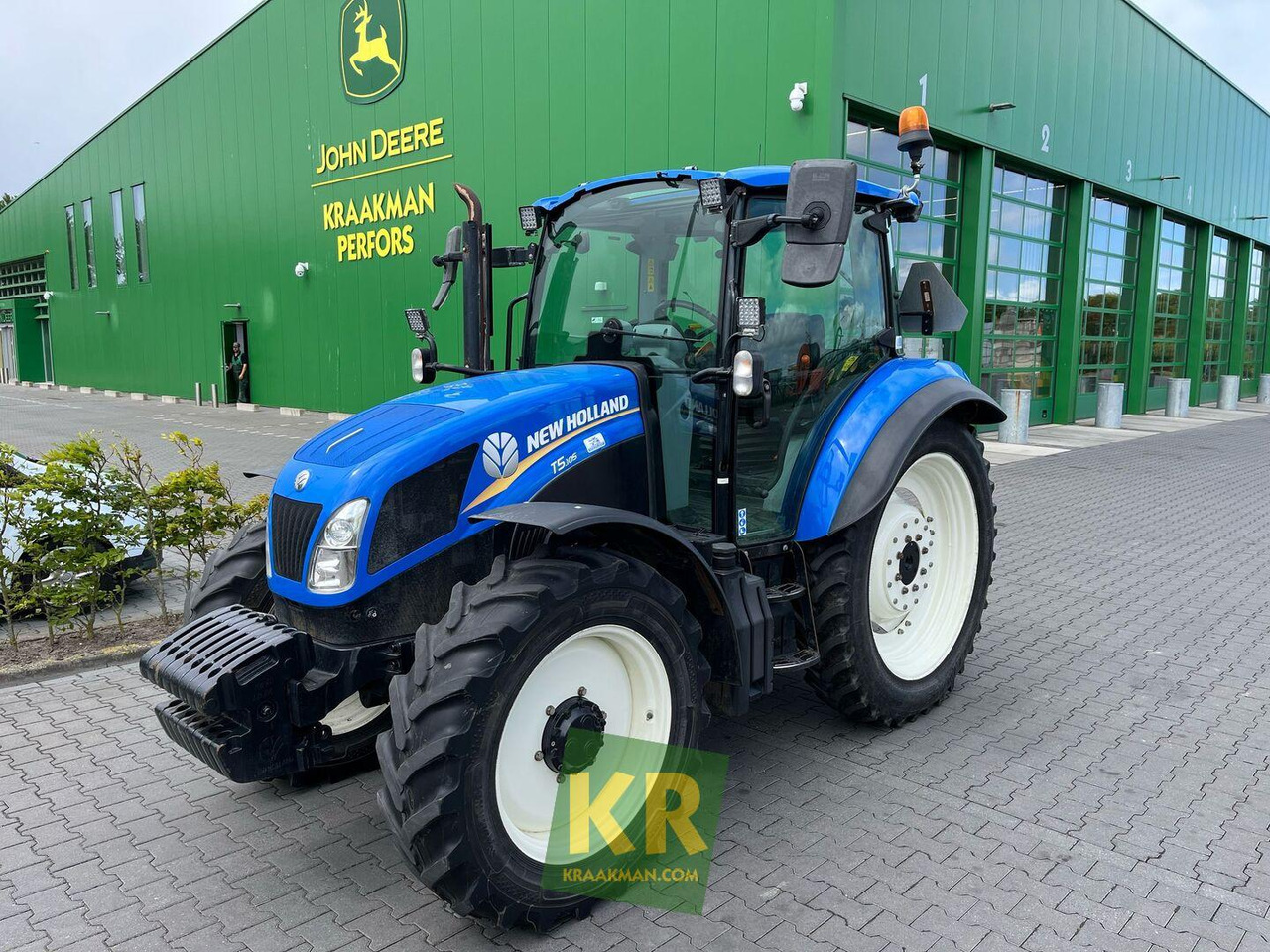 T5.105 New Holland - Tracteur agricole: photos 1 T5.105 New Holland - Tracteur agricole: photos 1