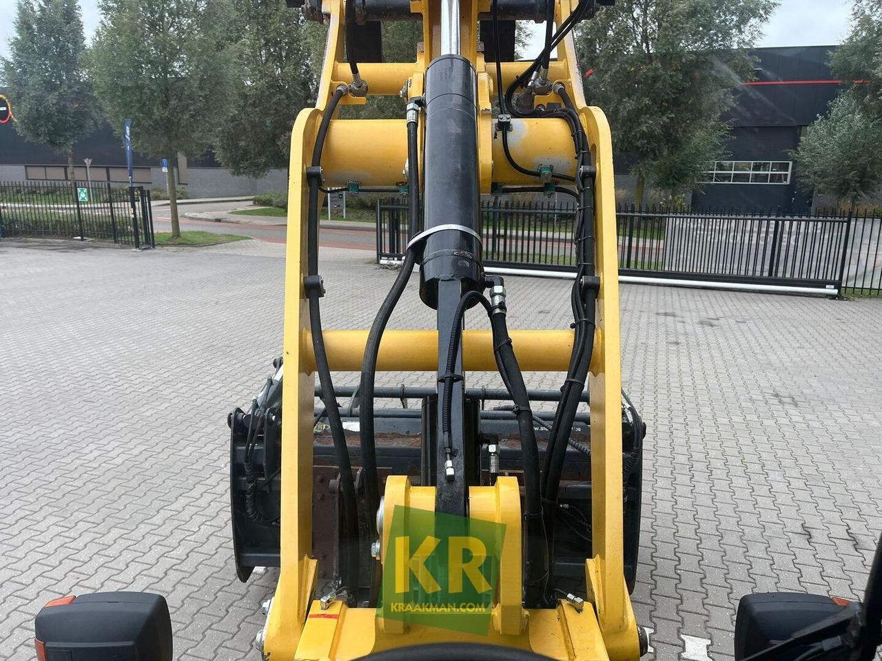 Yanmar V100 shovel - Chargeuse sur pneus: photos 5 Yanmar V100 shovel - Chargeuse sur pneus: photos 5