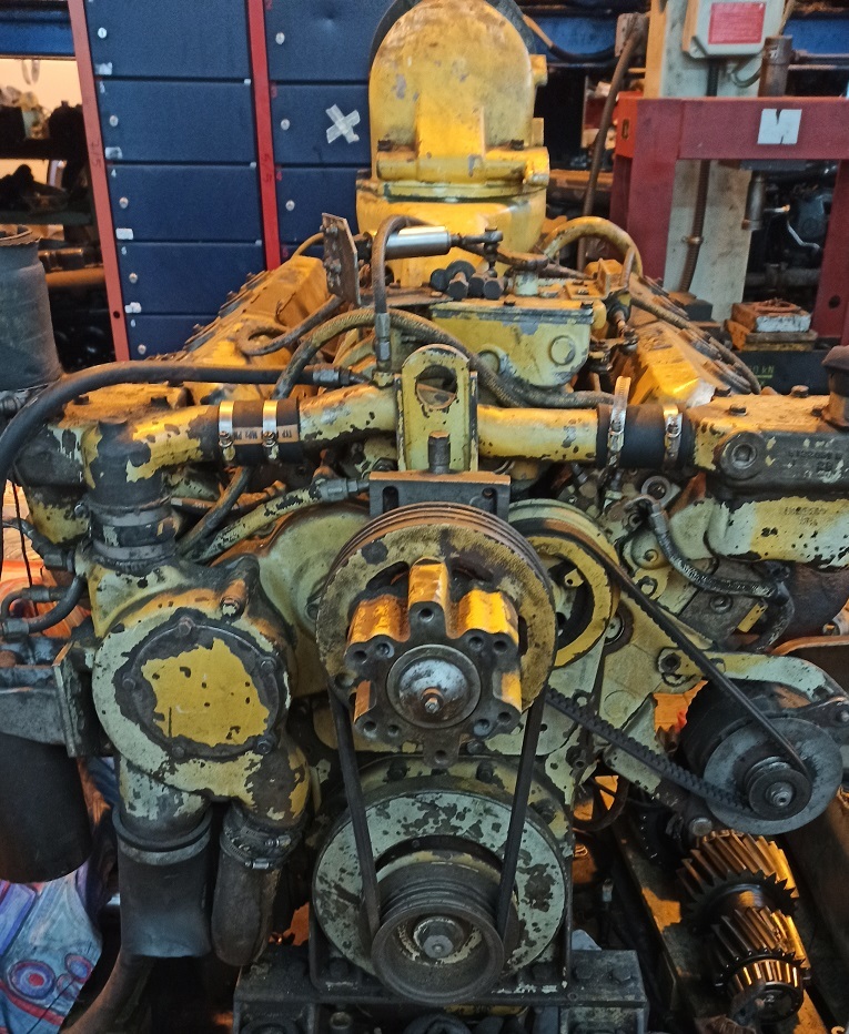 DETROIT 12V71 12v-71 7123-7000 - Moteur pour Autre matériel: photos 3 DETROIT 12V71 12v-71 7123-7000 - Moteur pour Autre matériel: photos 3