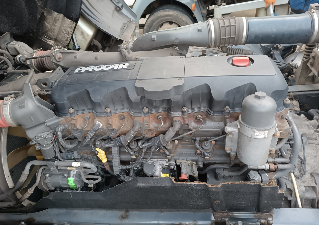Tracteur routier DAF CF 85 460: photos 8