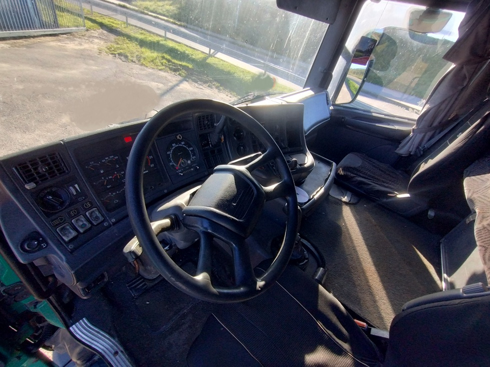 SCANIA 124 420 - Tracteur routier: photos 5 SCANIA 124 420 - Tracteur routier: photos 5