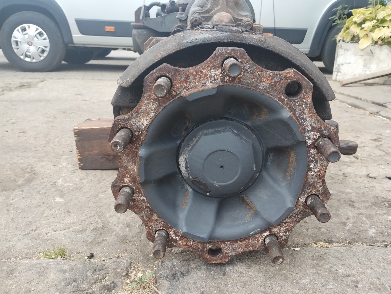 VOLVO OŚ WLECZONA SKRĘTNA VOLVO FM FH 6x2 STEERING TRAILING AXLE - Essieu et pièces: photos 3 VOLVO OŚ WLECZONA SKRĘTNA VOLVO FM FH 6x2 STEERING TRAILING AXLE - Essieu et pièces: photos 3