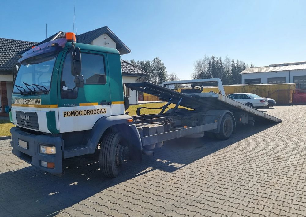 Remorqueuse MAN LE 15 220: photos 8 Remorqueuse MAN LE 15 220: photos 8