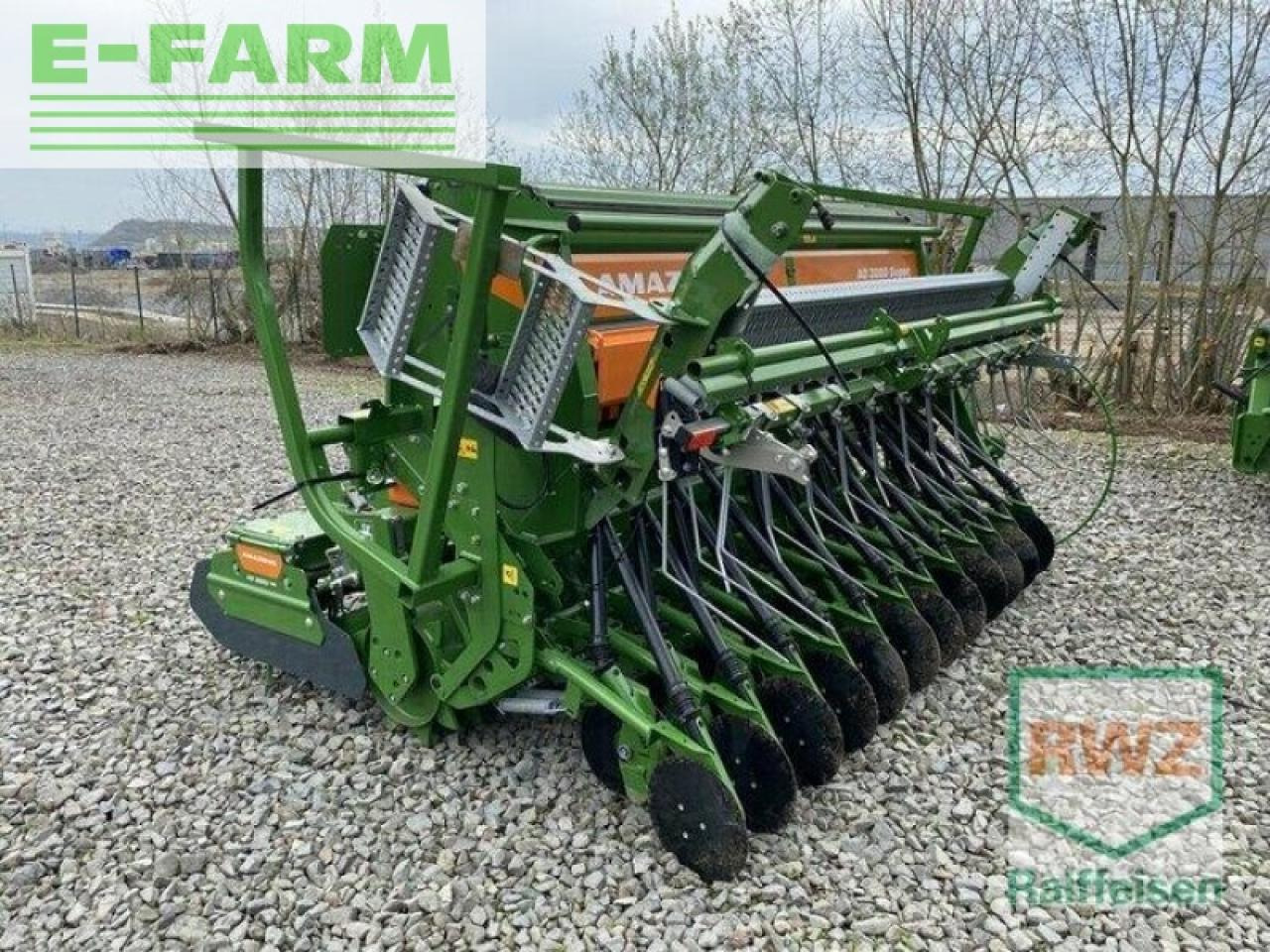 Amazone ad 3000 super + ke 3002 - Combiné de semis: photos 3 Amazone ad 3000 super + ke 3002 - Combiné de semis: photos 3