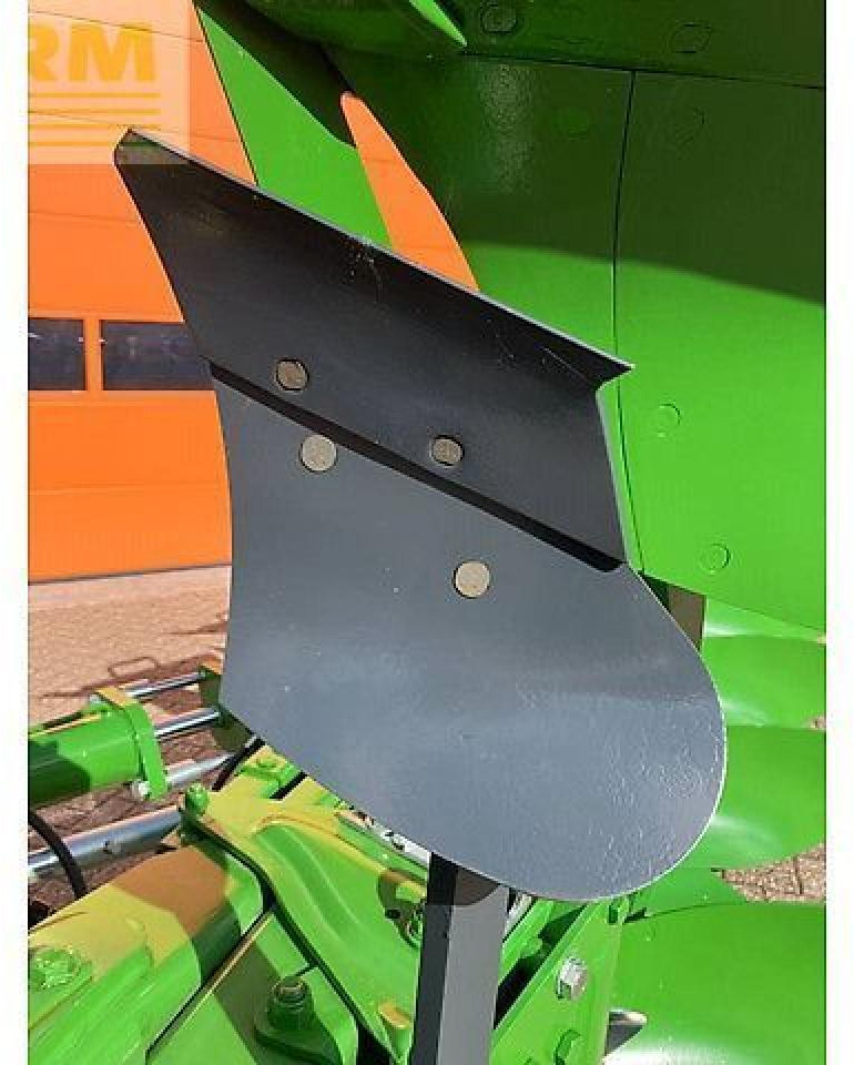 Amazone cayros xs 4-950 v +1 - Charrue: photos 3 Amazone cayros xs 4-950 v +1 - Charrue: photos 3