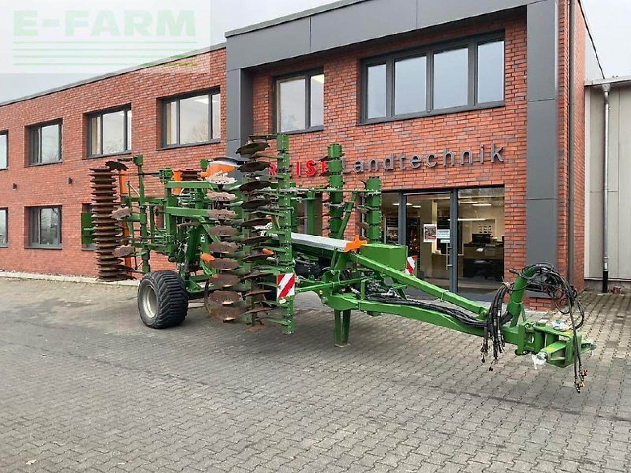 Amazone ceus 5000-2tx & greendrill 500 h - Semoir: photos 1 Amazone ceus 5000-2tx & greendrill 500 h - Semoir: photos 1