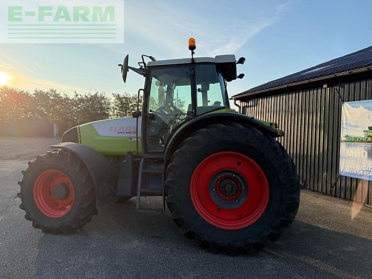 CLAAS 820 - Tracteur agricole: photos 4 CLAAS 820 - Tracteur agricole: photos 4