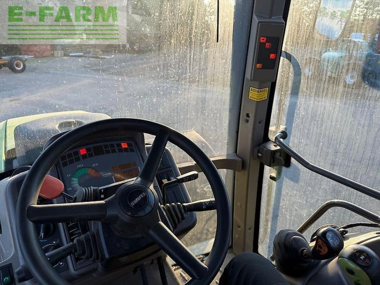 CLAAS 820 - Tracteur agricole: photos 2 CLAAS 820 - Tracteur agricole: photos 2