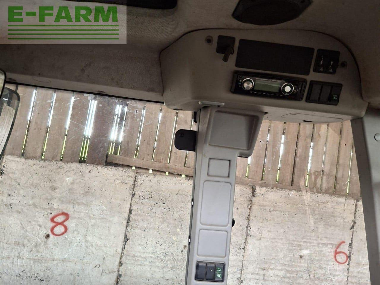 CLAAS ARION 610 C COMFORT - Tracteur agricole: photos 5 CLAAS ARION 610 C COMFORT - Tracteur agricole: photos 5