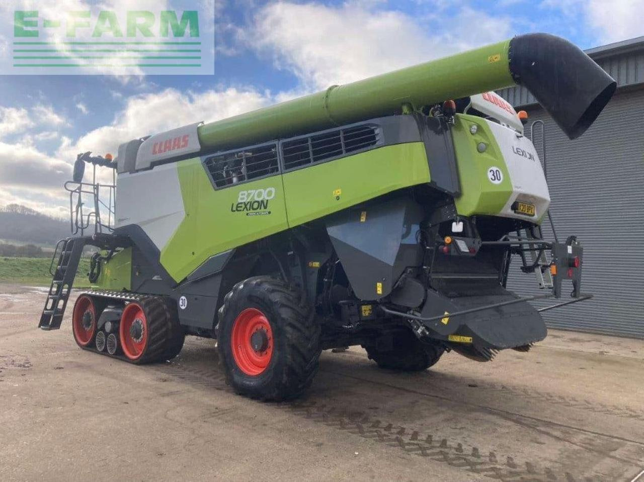 CLAAS LEXION 8700 TT - Moissonneuse-batteuse: photos 2 CLAAS LEXION 8700 TT - Moissonneuse-batteuse: photos 2