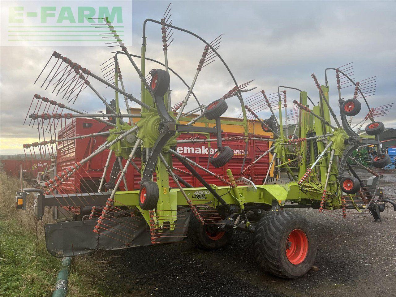 CLAAS LINER 4800 BUSINESS - Faneuse: photos 2 CLAAS LINER 4800 BUSINESS - Faneuse: photos 2