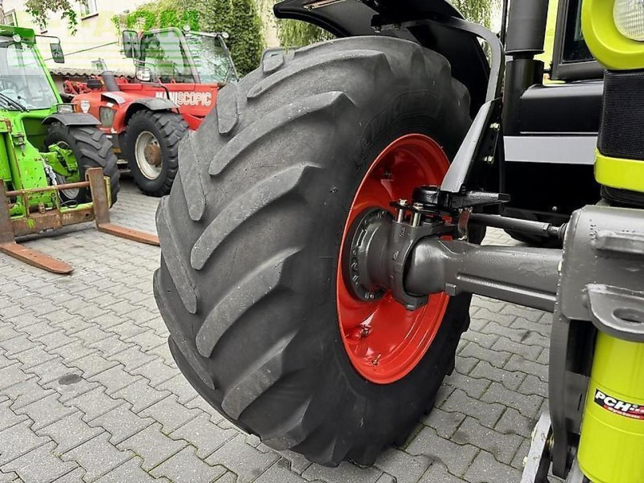 Tracteur agricole CLAAS ares 617 atz ATZ: photos 21 Tracteur agricole CLAAS ares 617 atz ATZ: photos 21