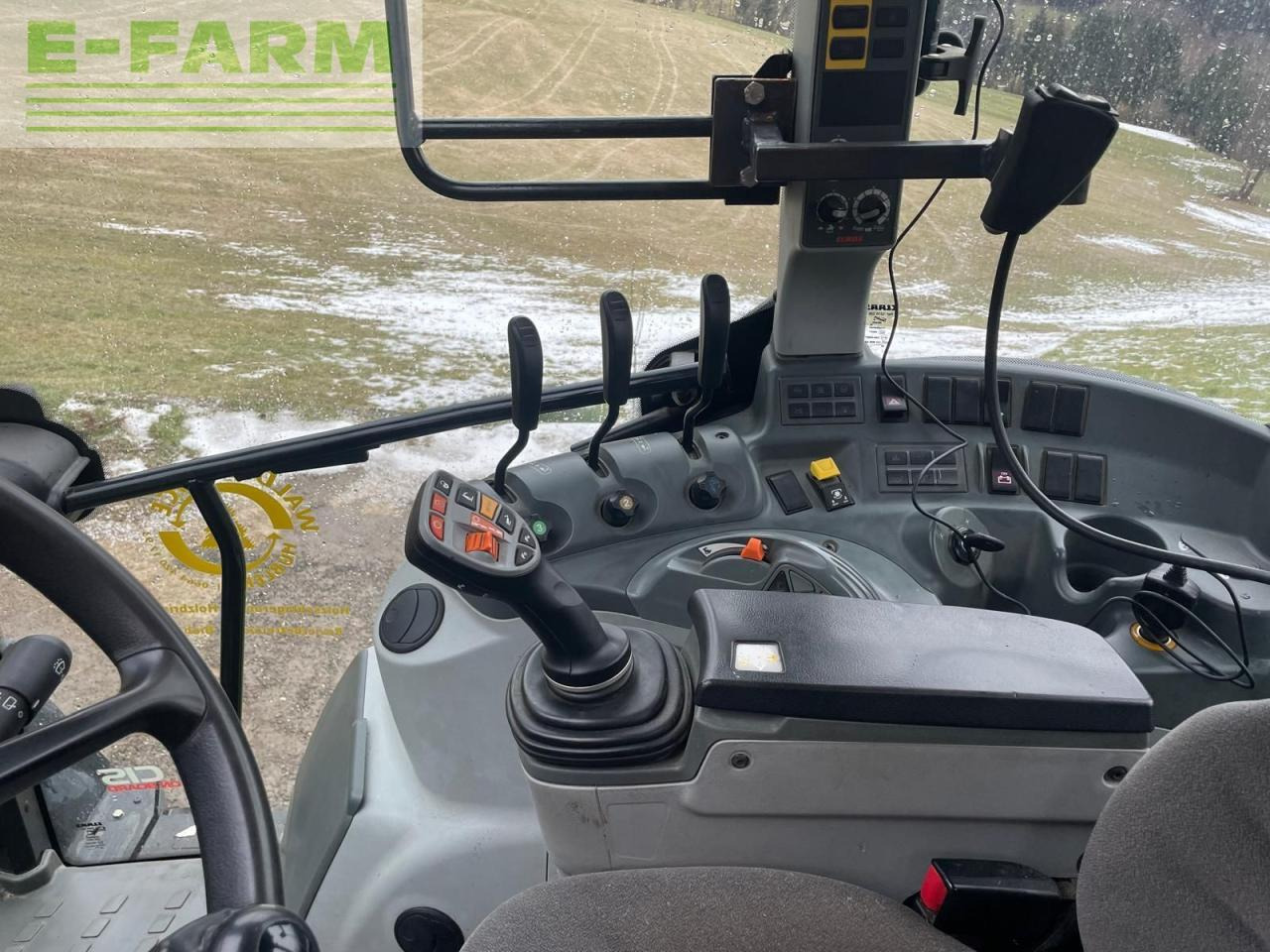 CLAAS arion 410 cis - Tracteur agricole: photos 2 CLAAS arion 410 cis - Tracteur agricole: photos 2