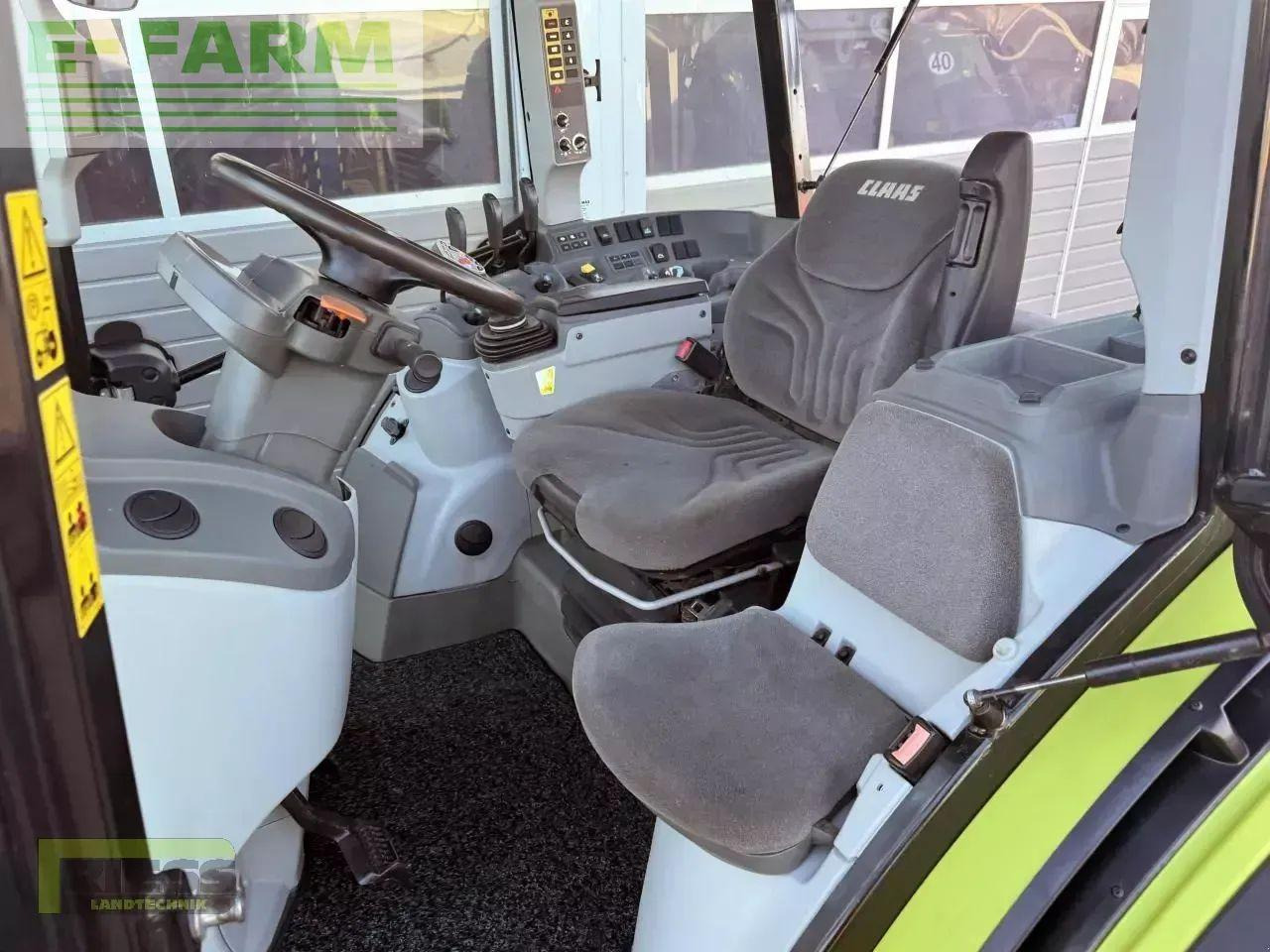 CLAAS arion 420 cis a32 - Tracteur agricole: photos 4 CLAAS arion 420 cis a32 - Tracteur agricole: photos 4
