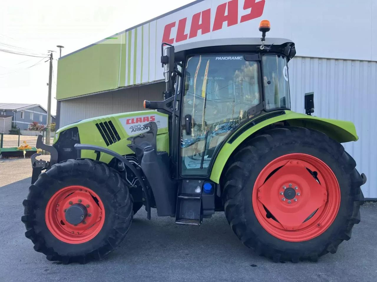 CLAAS arion 420 panoramic + batis - Tracteur agricole: photos 2 CLAAS arion 420 panoramic + batis - Tracteur agricole: photos 2