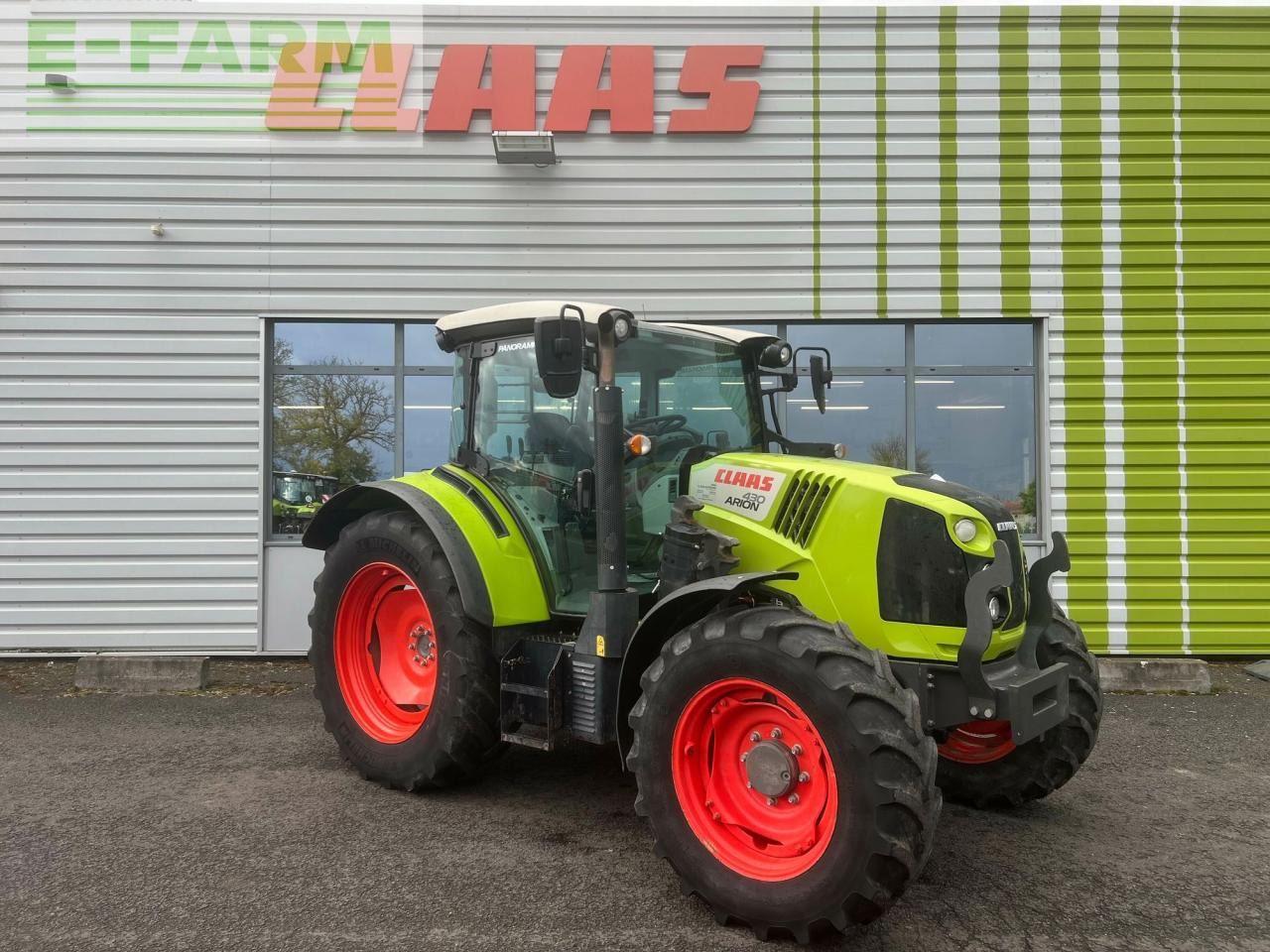 CLAAS arion 430 sur mesure - Tracteur agricole: photos 1 CLAAS arion 430 sur mesure - Tracteur agricole: photos 1