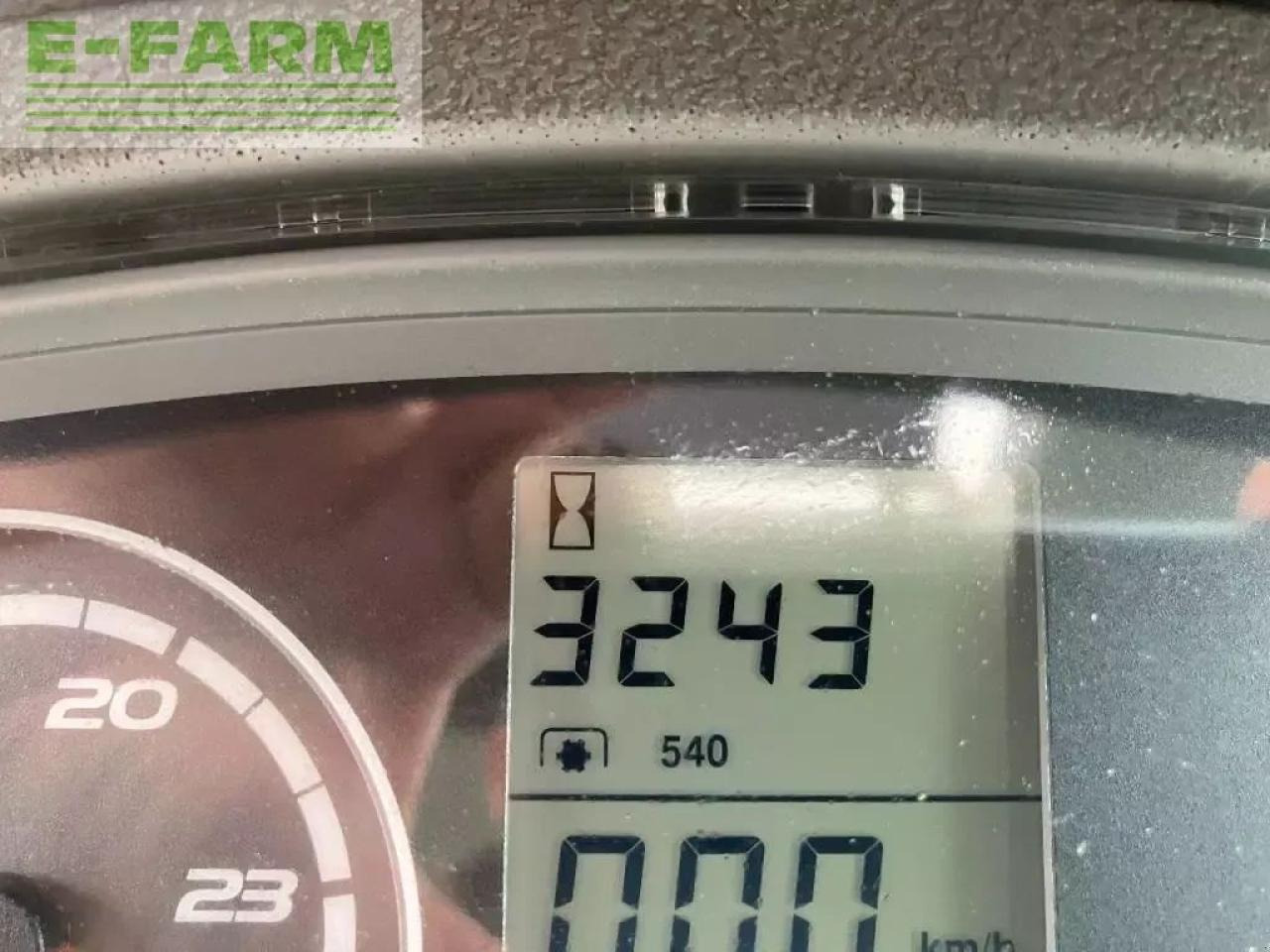 CLAAS arion 630 c C - Tracteur agricole: photos 5 CLAAS arion 630 c C - Tracteur agricole: photos 5
