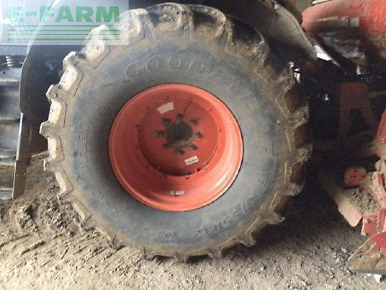 CLAAS axion 810 cmatic CMATIC - Tracteur agricole: photos 3 CLAAS axion 810 cmatic CMATIC - Tracteur agricole: photos 3