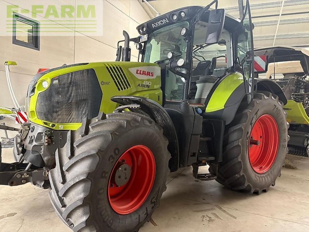 CLAAS axion 810 cmatic cebis CMATIC CEBIS - Tracteur agricole: photos 1 CLAAS axion 810 cmatic cebis CMATIC CEBIS - Tracteur agricole: photos 1